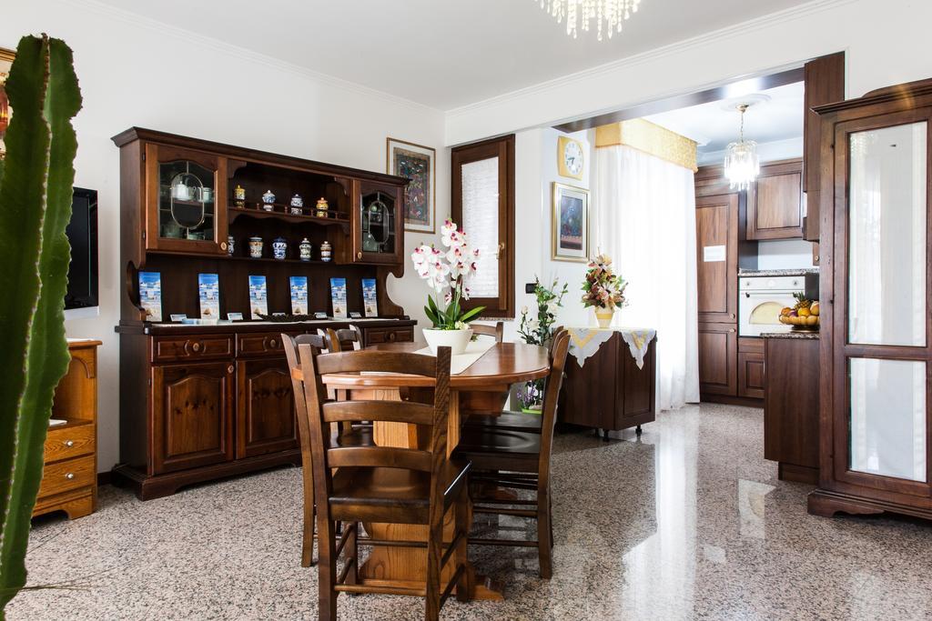 Affittacamere Acquamarina Oristano Exterior foto