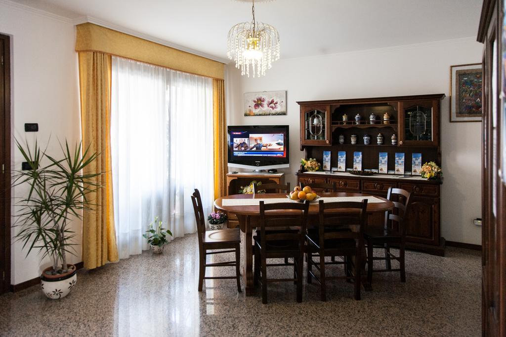 Affittacamere Acquamarina Oristano Exterior foto